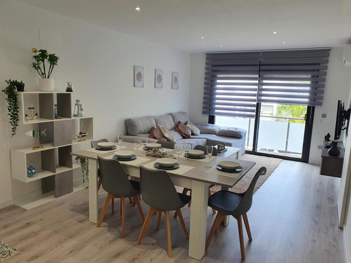 Moderno Duplex Comfort Roses Ngoại thất bức ảnh