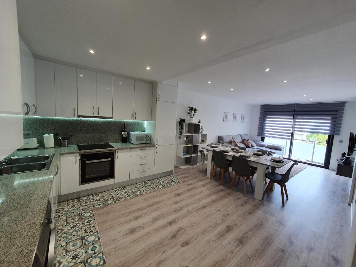 Moderno Duplex Comfort Roses Ngoại thất bức ảnh