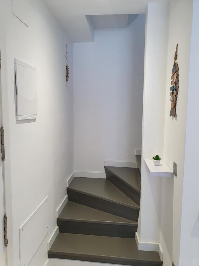 Moderno Duplex Comfort Roses Ngoại thất bức ảnh