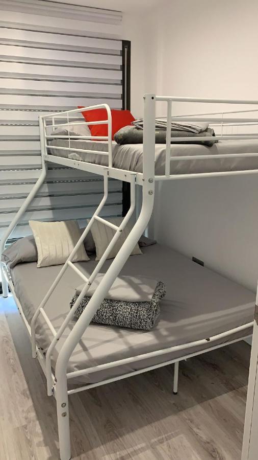 Moderno Duplex Comfort Roses Ngoại thất bức ảnh